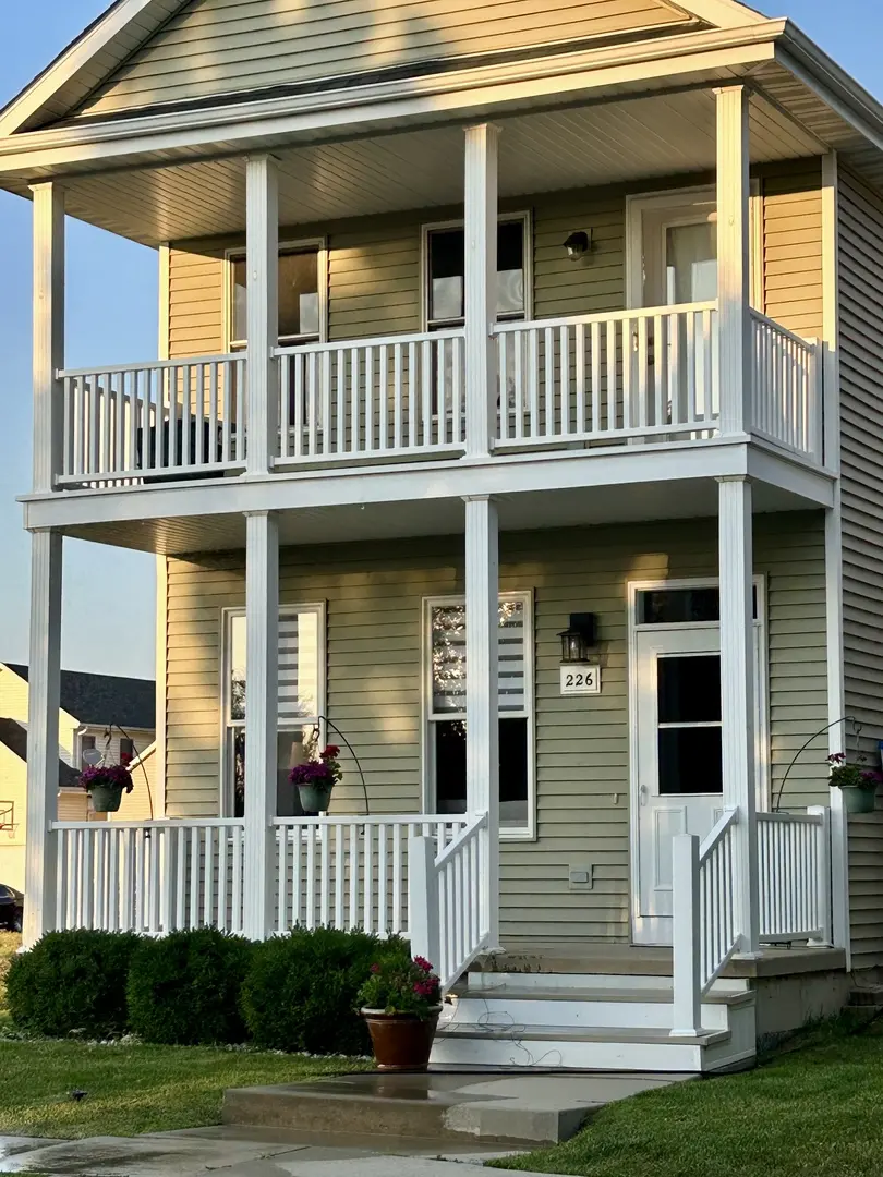 226 BURTON LN, Genoa, IL 60135