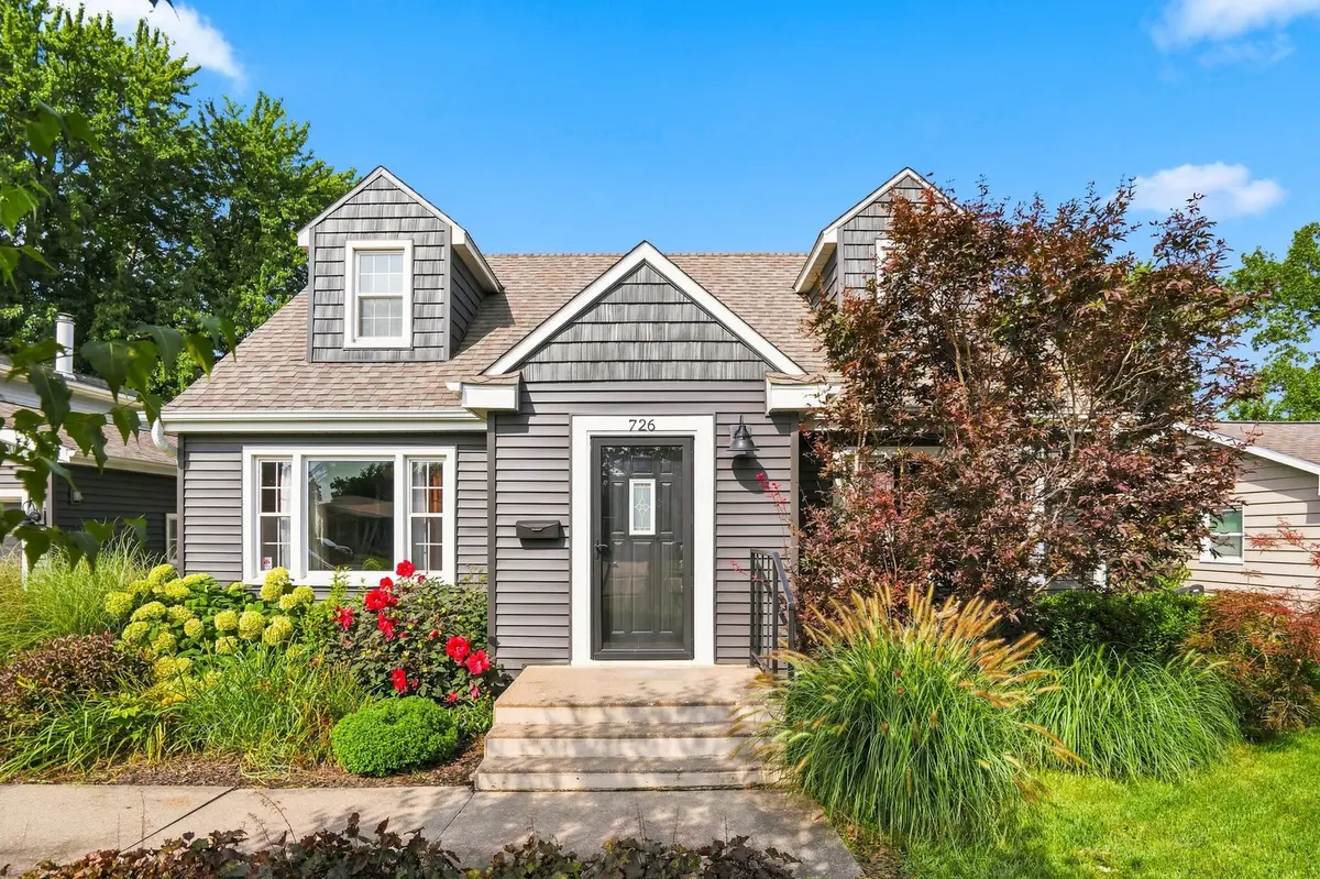 726 N 13th ST, Clinton, IA 52732