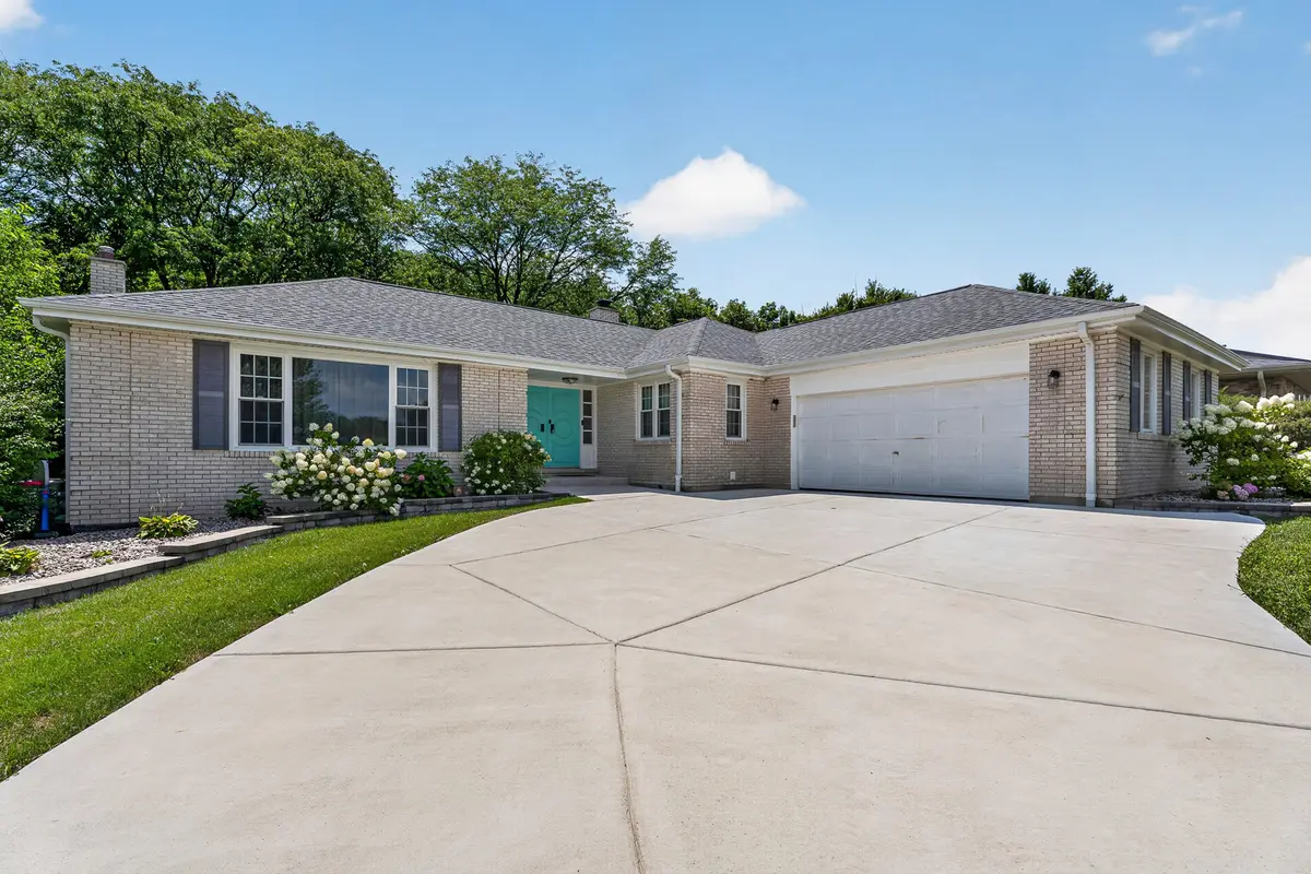 7449 W Ute LN, Palos Heights, IL 60463