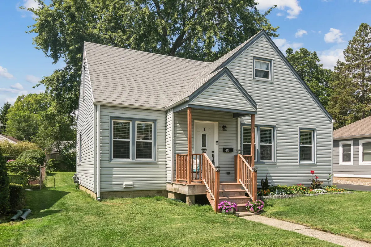 418 S Lake TER, Mundelein, IL 60060