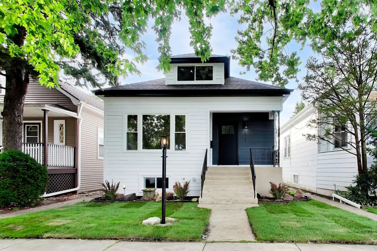 4911 W Argyle ST, Chicago, IL 60630