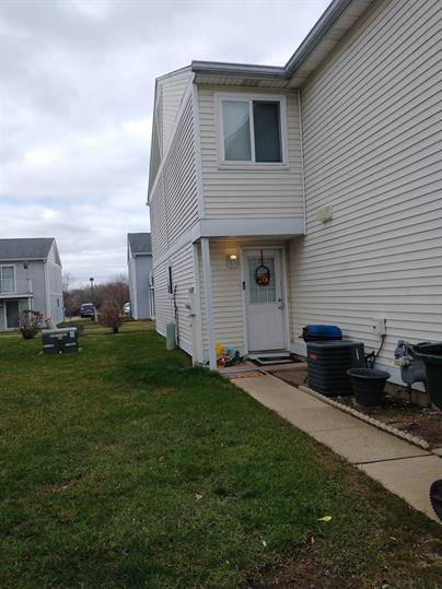 489 Meadow Green LN #489, Round Lake Beach, IL 60073