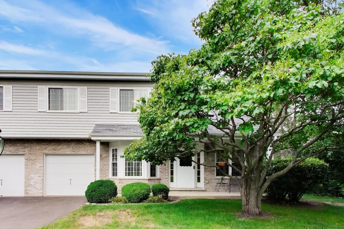 3526 Frontenac CT, Aurora, IL 60504