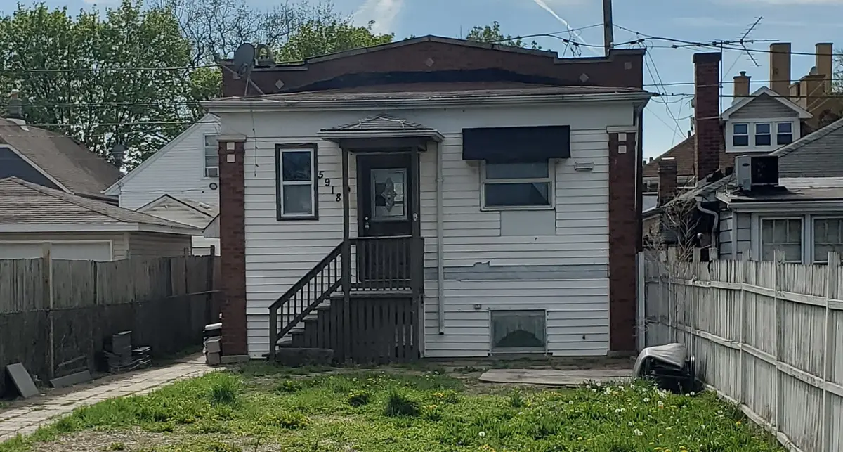 5918 S Albany AVE, Chicago, IL 60629
