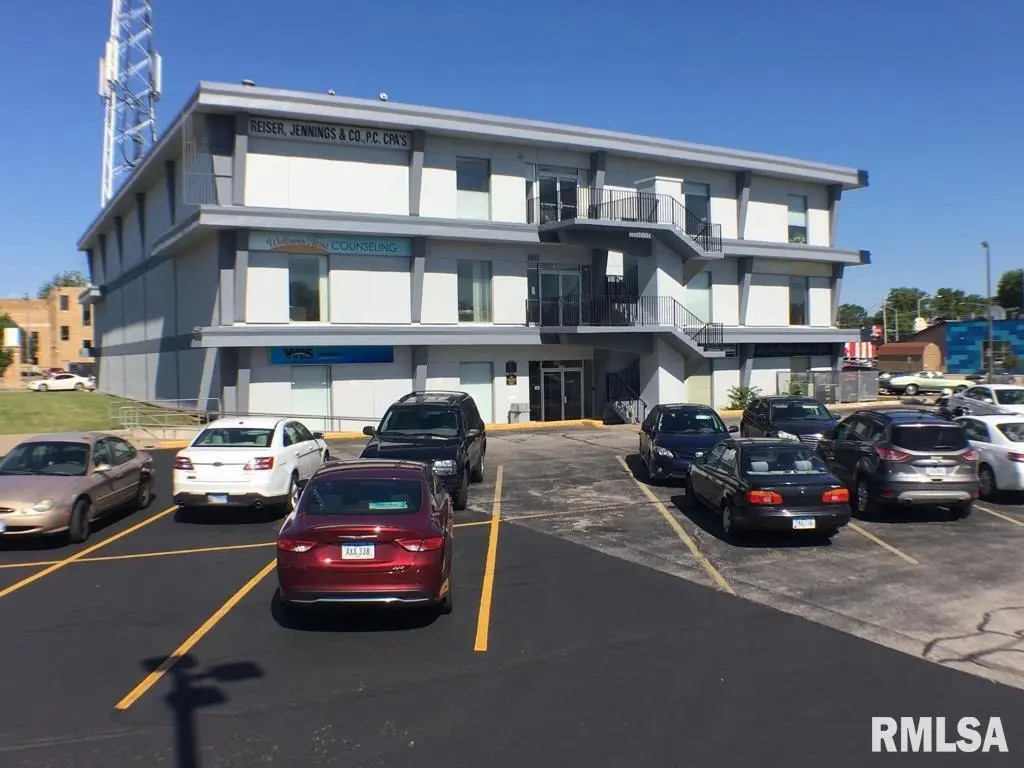 1706 N Brady ST #108, Davenport, IA 52803