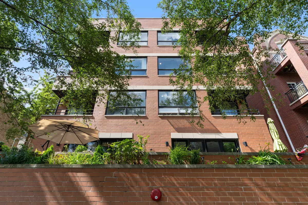 934 W Cuyler AVE #3D, Chicago, IL 60613