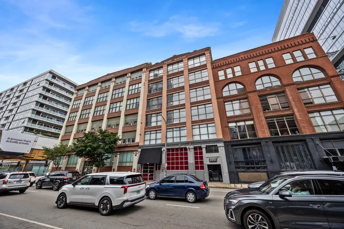 222 W Ontario ST #200, Chicago, IL 60654