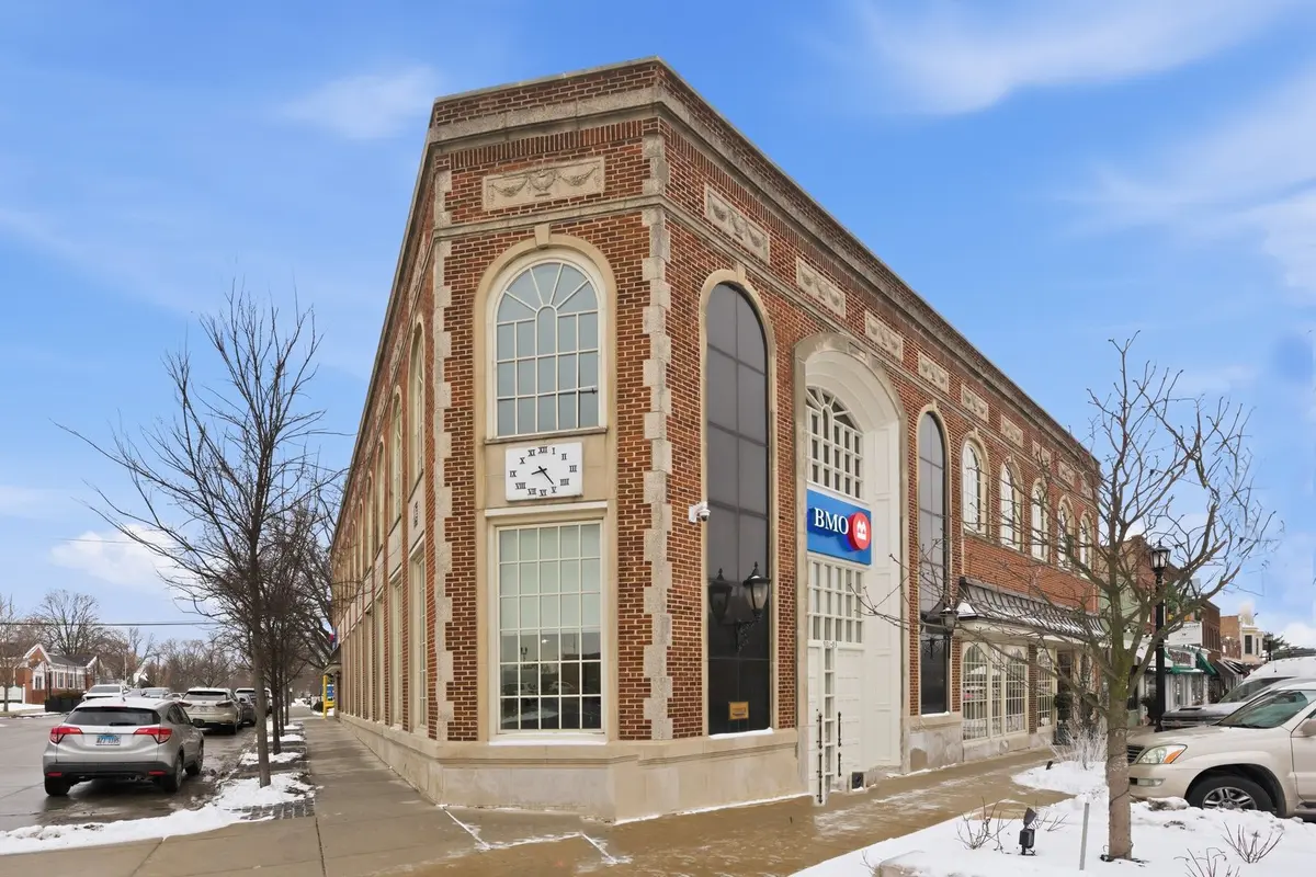 901 Burlington AVE #209, Western Springs, IL 60558