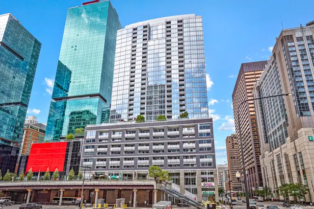 240 E ILLINOIS ST #2501, Chicago, IL 60611