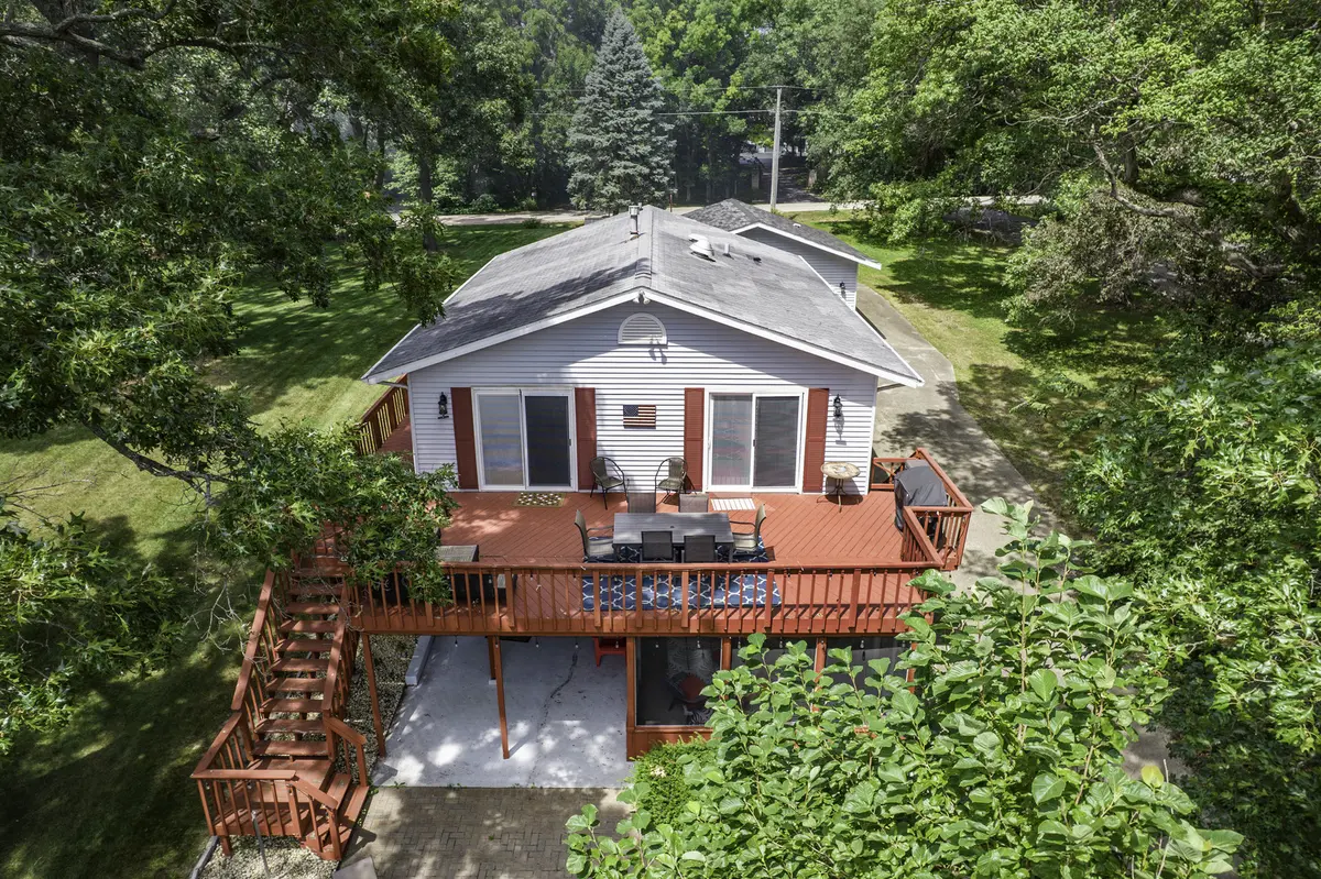 1301 Holiday DR, Sandwich, IL 60548