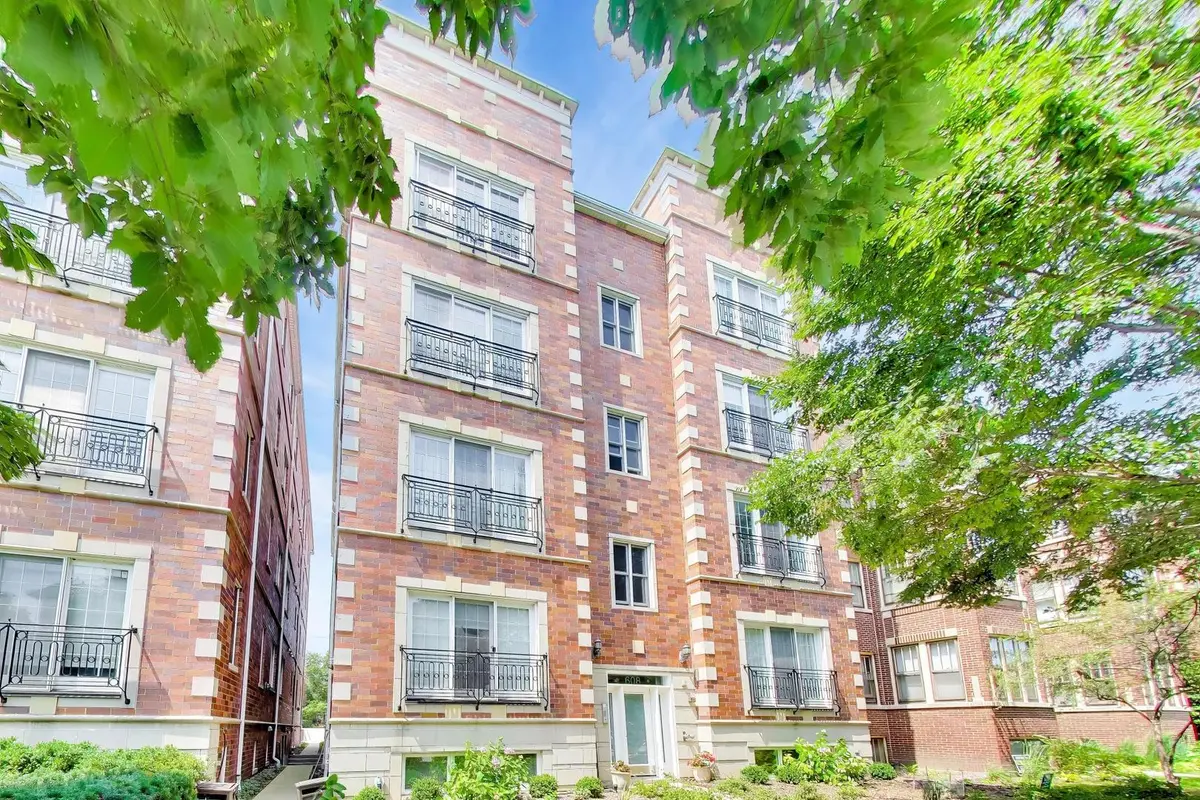 608 Hinman AVE #2S, Evanston, IL 60202