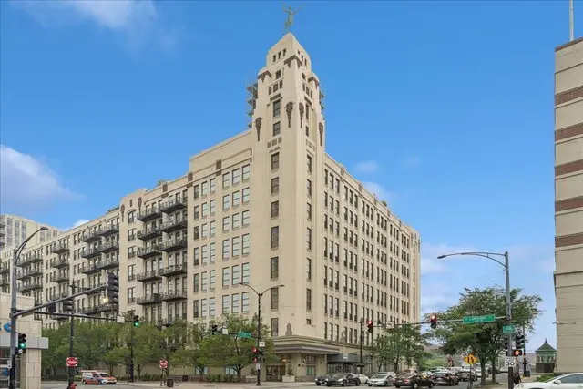758 N Larrabee ST #816, Chicago, IL 60654