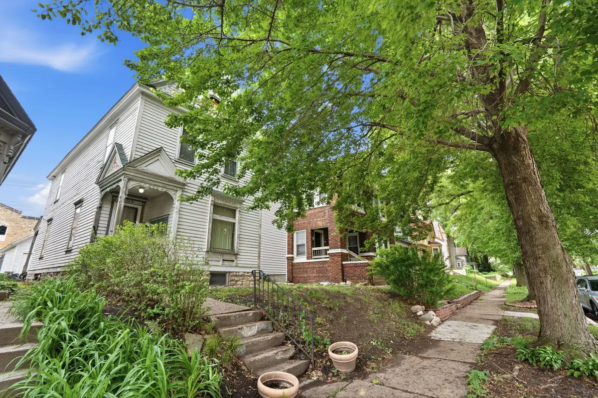 719 22nd ST, Rock Island, IL 61201