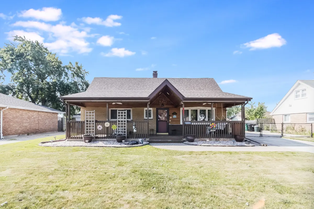 6941 Olympic DR, Bridgeview, IL 60455