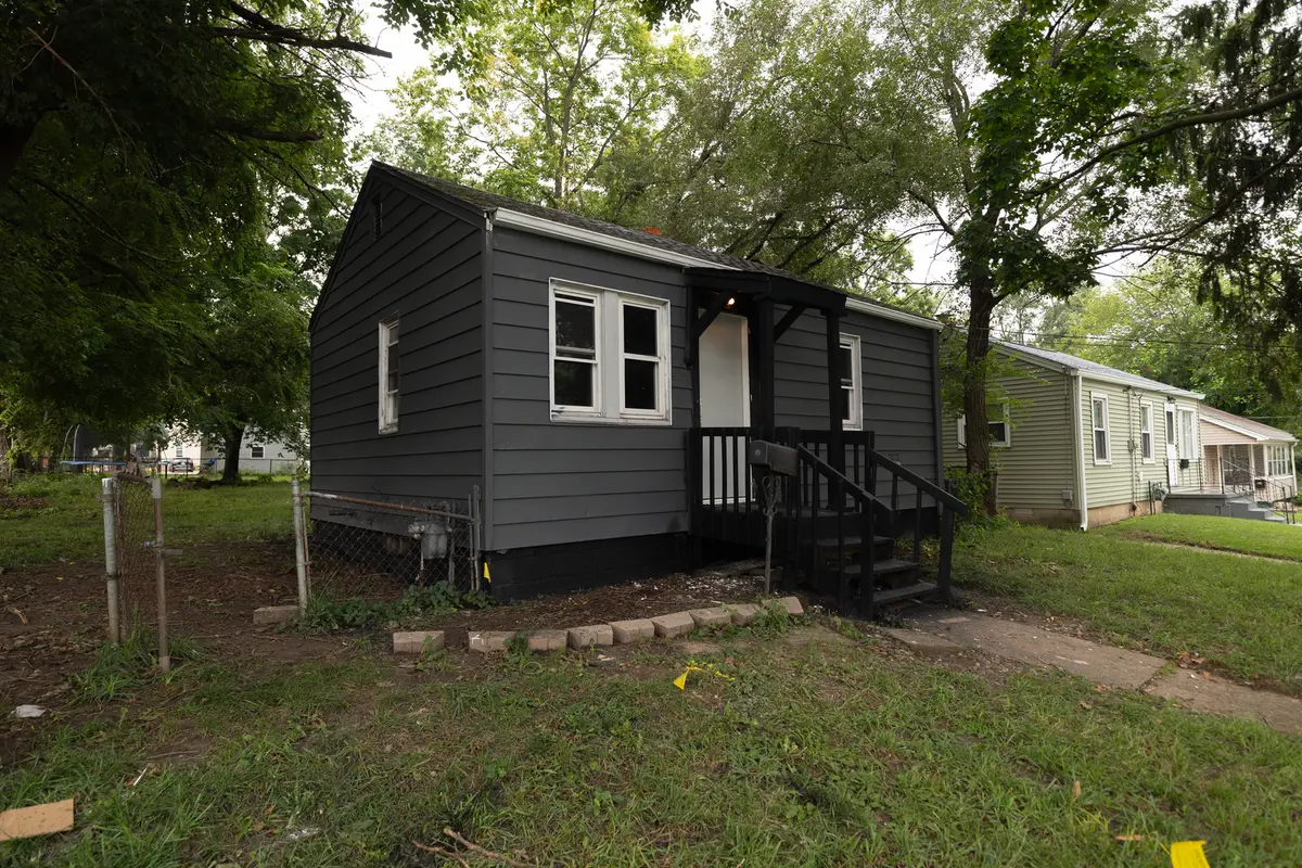 928 W Front ST, Bloomington, IL 61701