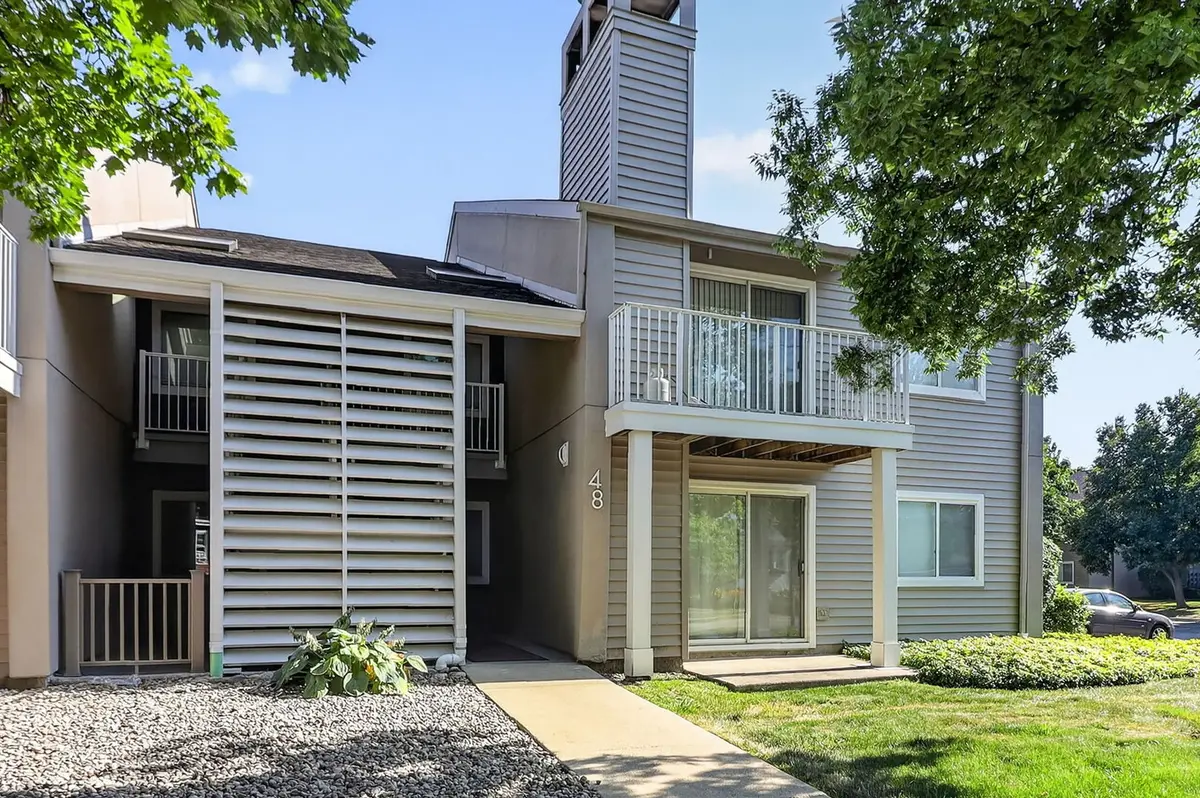 48 N Park AVE #2, Lombard, IL 60148