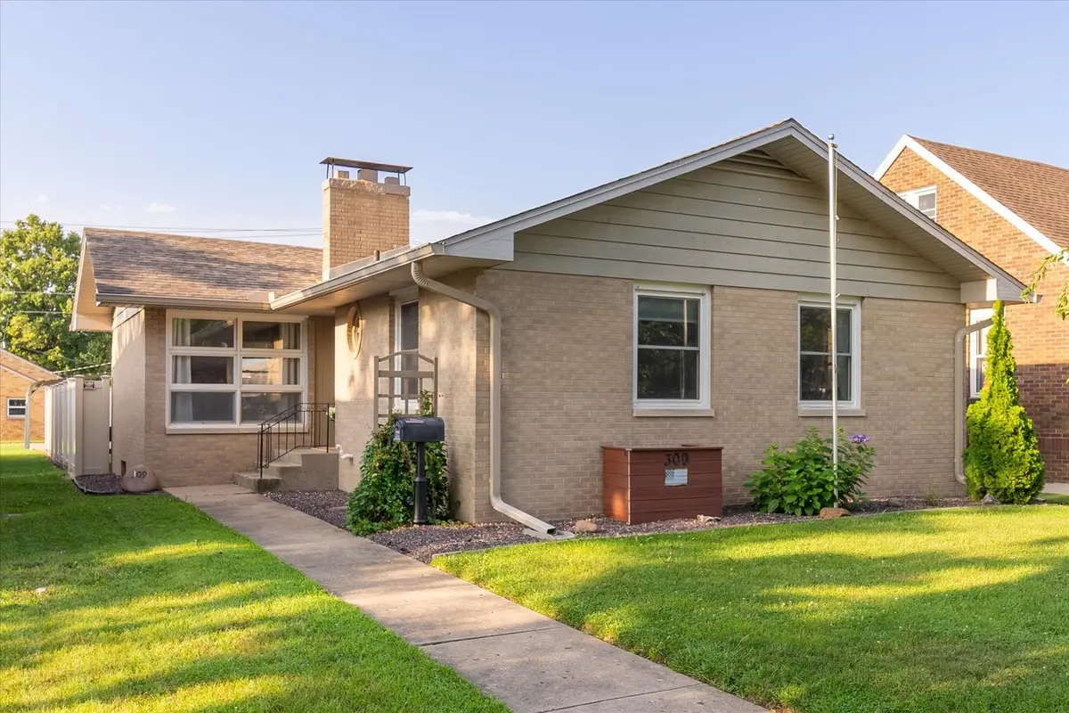 309 W 2nd ST, Oglesby, IL 61348