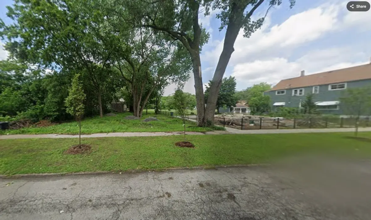 10116 S Exchange AVE, Chicago, IL 60617