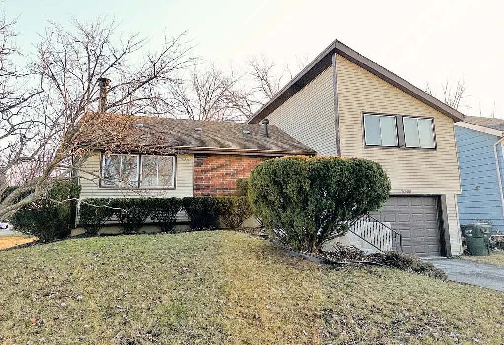 3303 Charlemagne AVE, Hazel Crest, IL 60429