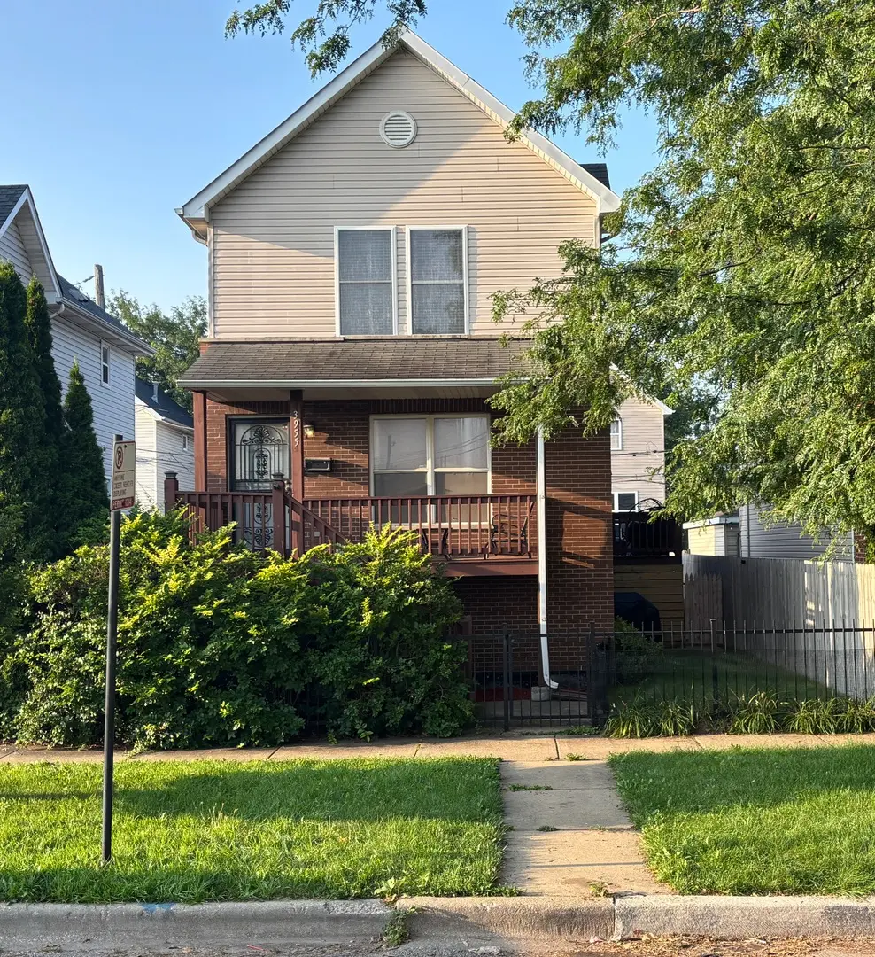 3955 W Huron ST, Chicago, IL 60624