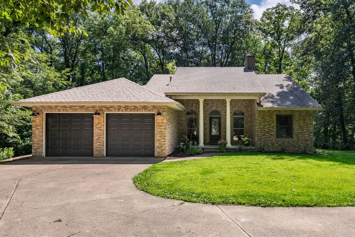 2247 Bentwood DR, Muscatine, IA 52761
