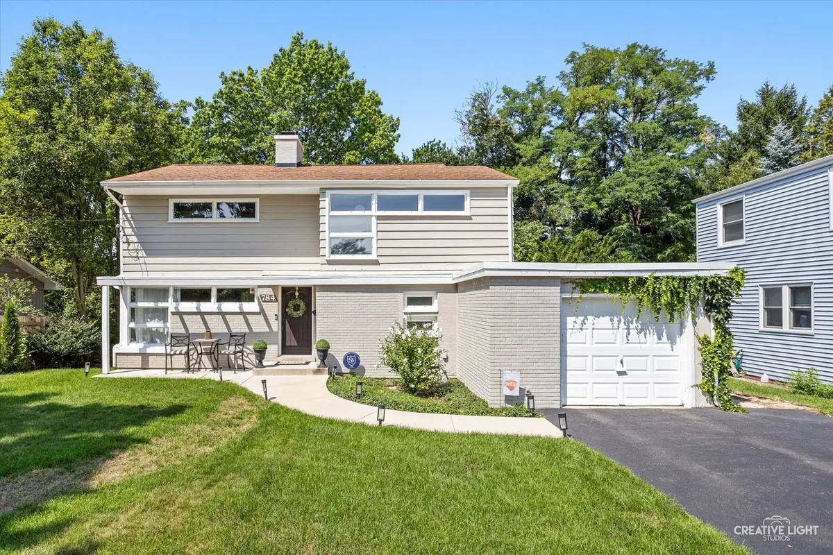 784 Highland AVE, Glen Ellyn, IL 60137