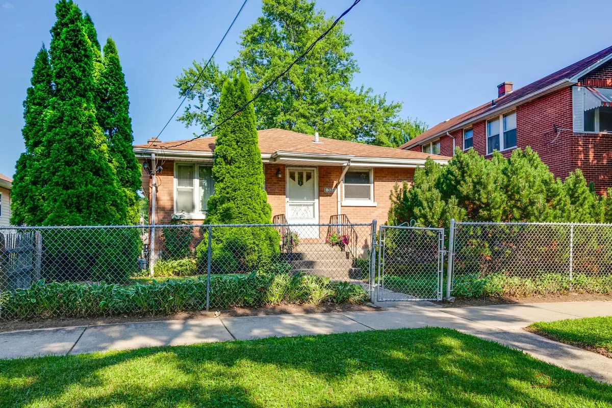 329 Powell AVE, Waukegan, IL 60085