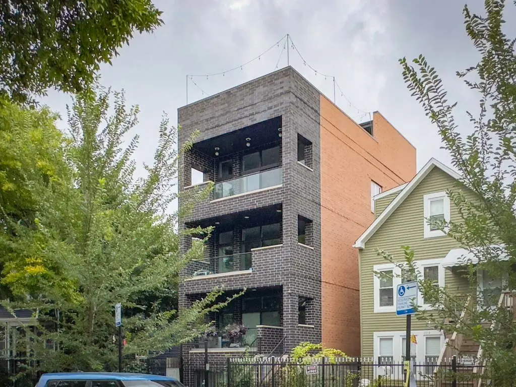 1812 N Sawyer AVE #1R, Chicago, IL 60647