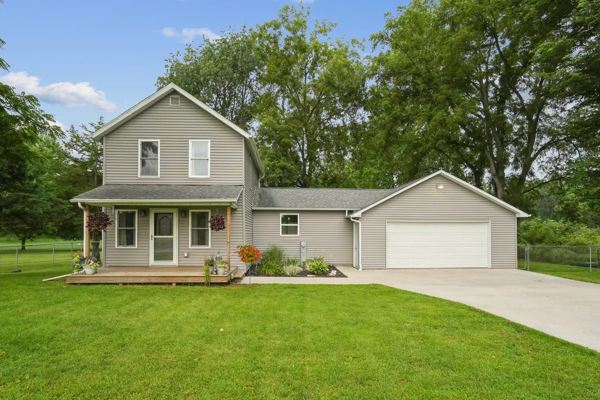4491 Bishop RD, Prophetstown, IL 61277