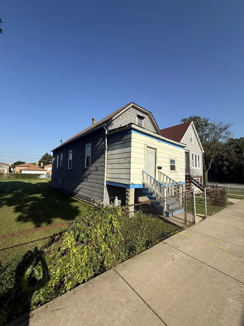 9353 S Yates BLVD, Chicago, IL 60617