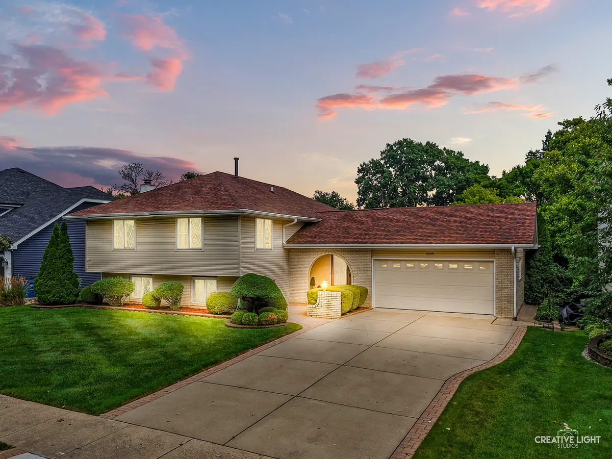 3149 Venard RD, Downers Grove, IL 60515