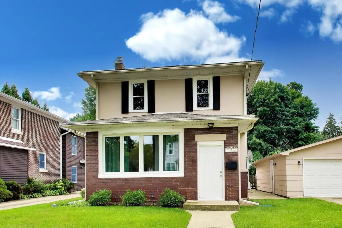 315 Douglas AVE, Waukegan, IL 60085
