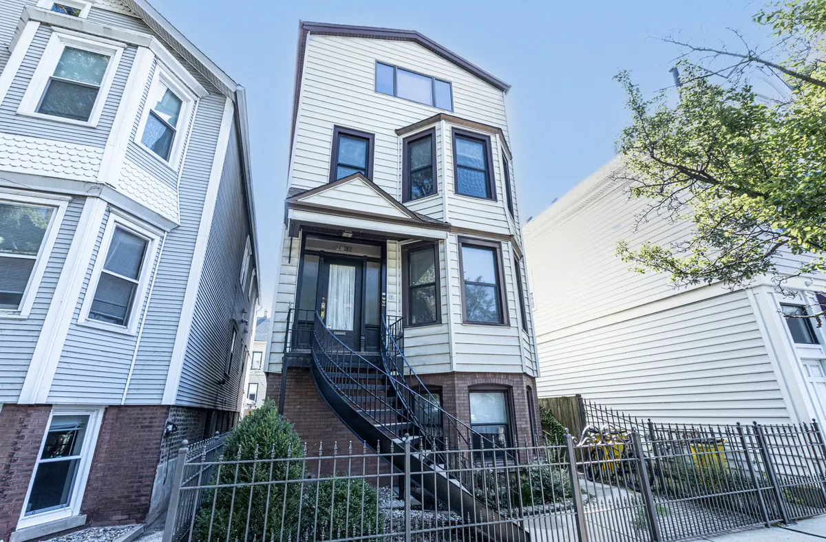 2837 N Southport AVE #3, Chicago, IL 60657