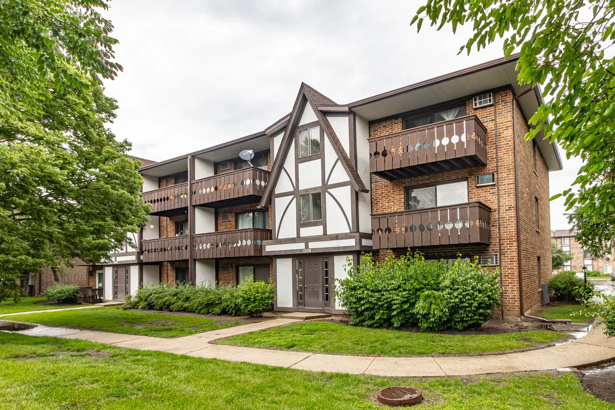 1004 Centurion LN #4, Vernon Hills, IL 60061