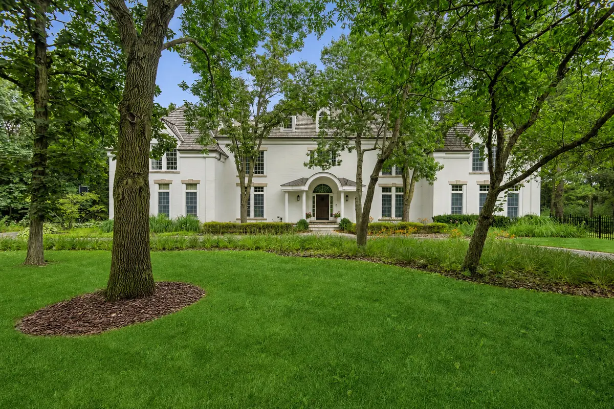1671 Alexis CT, Lake Forest, IL 60045