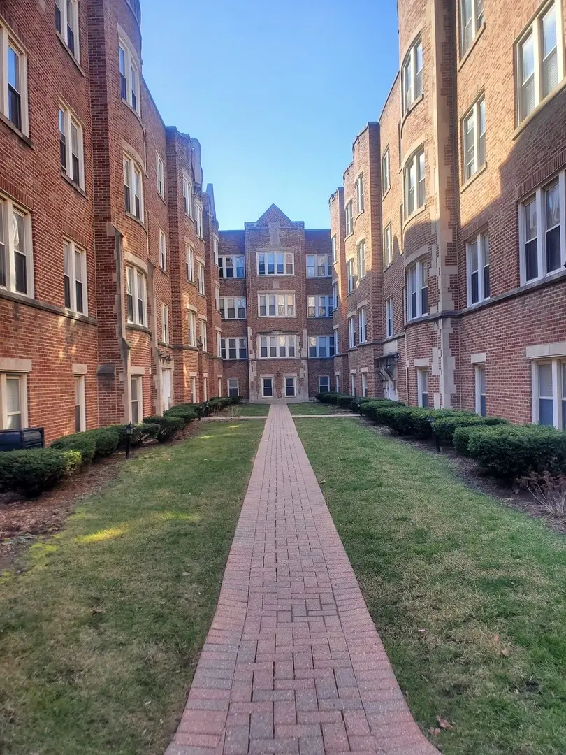 50 N Menard AVE #A2, Chicago, IL 60644