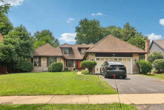 1213 Johnson DR, Naperville, IL 60540
