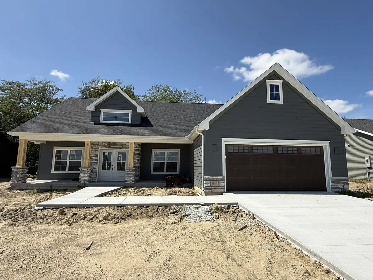 1913 S Stone Creek BLVD, Urbana, IL 61802