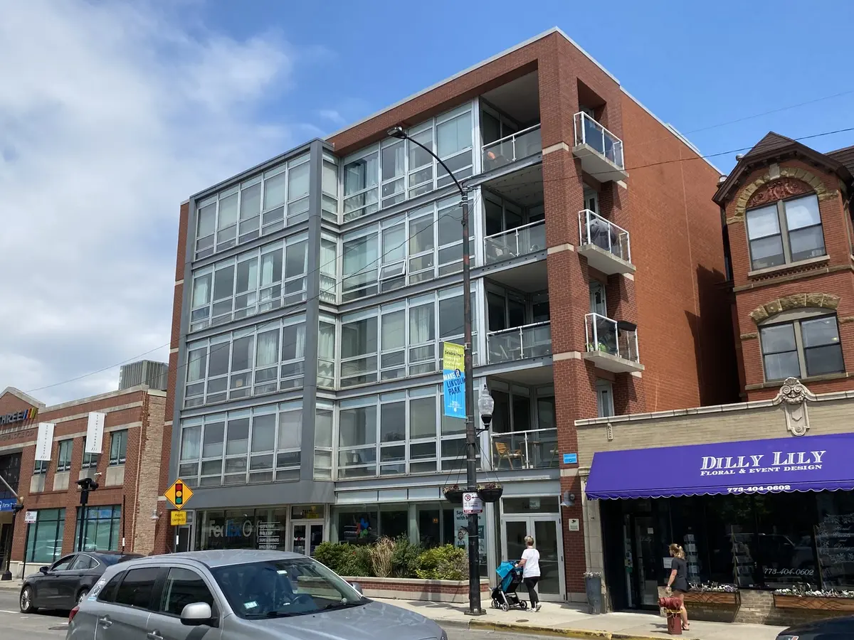 744 W Fullerton AVE #401, Chicago, IL 60614