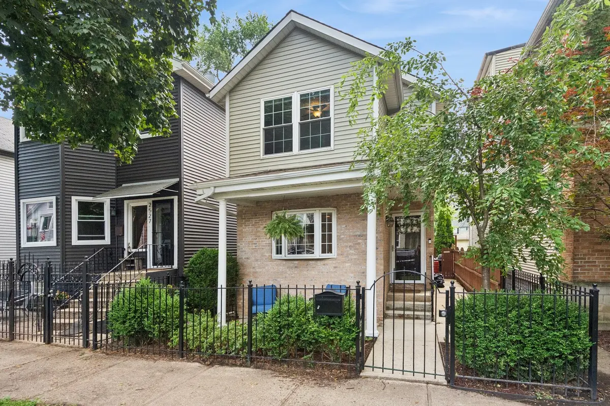 2529 W SHAKESPEARE AVE, Chicago, IL 60647