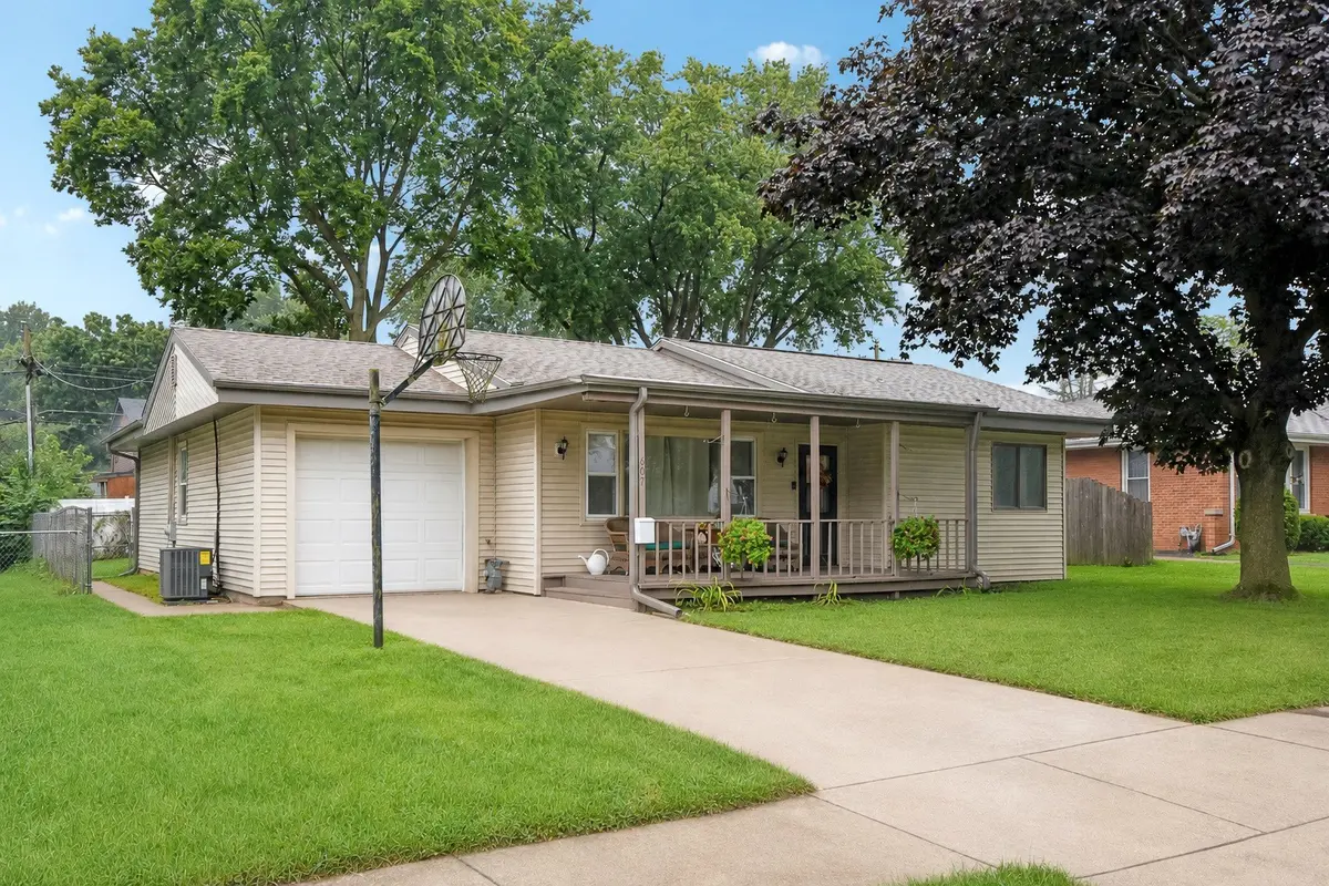 607 Wallace AVE, Morris, IL 60450