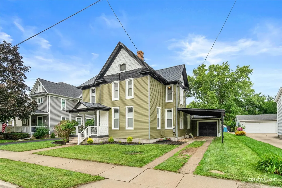 211 E Boyd ST, Dixon, IL 61021