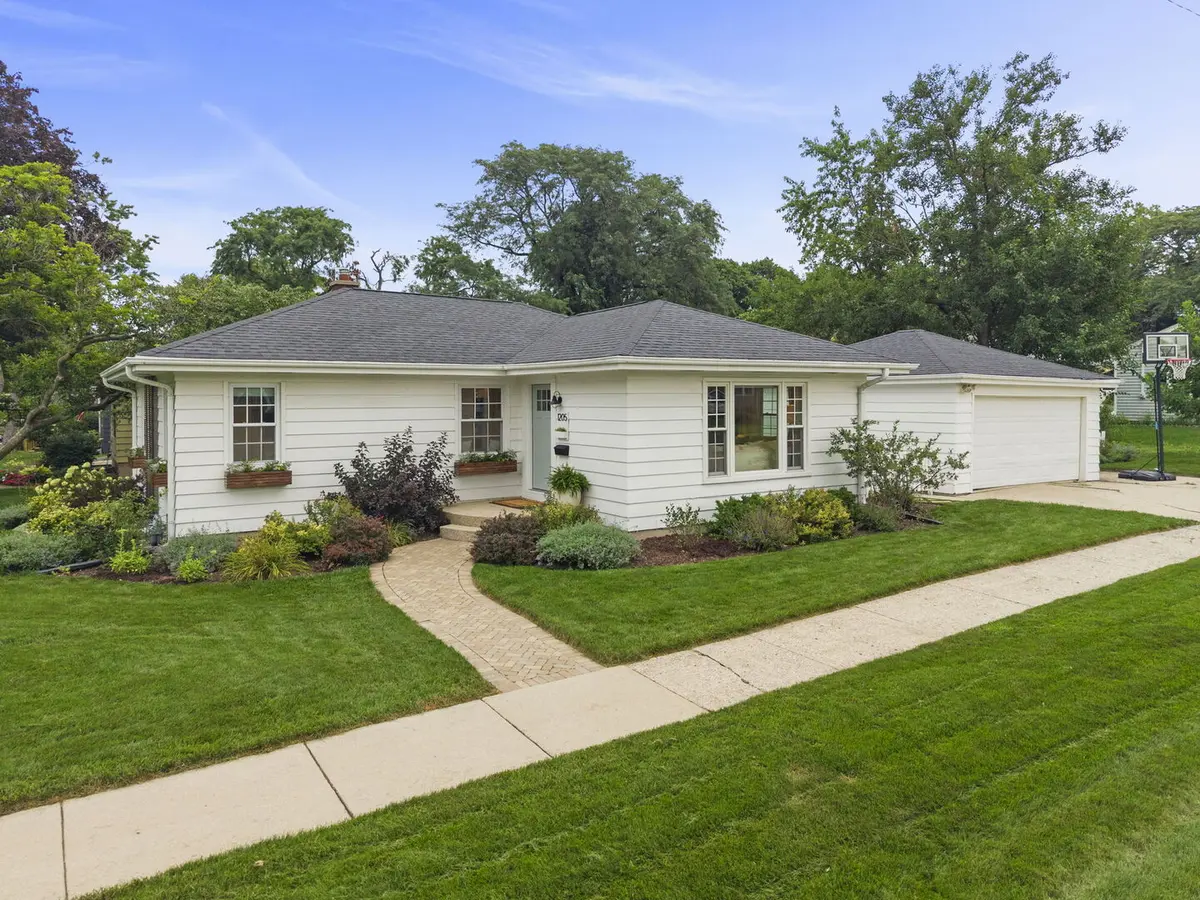 1205 E EVERGREEN ST, Wheaton, IL 60187