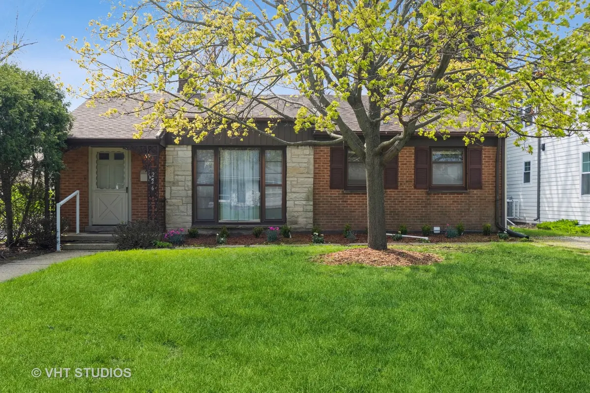 226 Latrobe AVE, Northfield, IL 60093