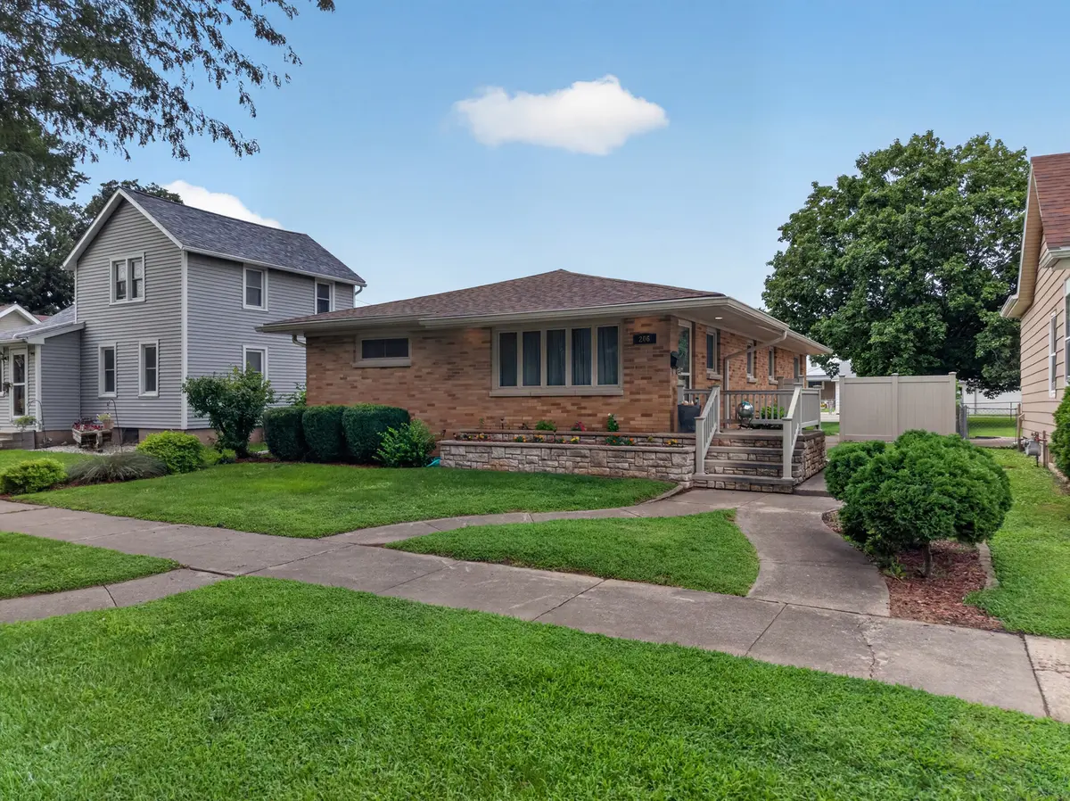206 W LaRue ST, Streator, IL 61364
