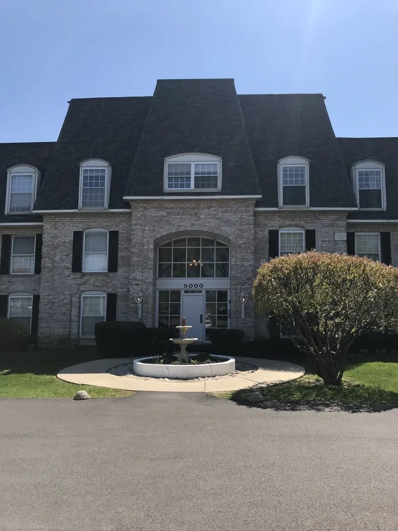 5000 Carriageway DR #303, Rolling Meadows, IL 60008