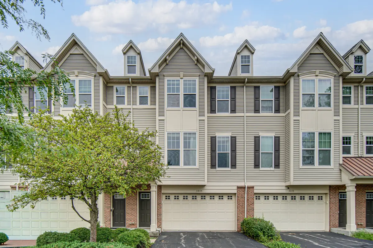 3335 Kentshire CIR, Aurora, IL 60504