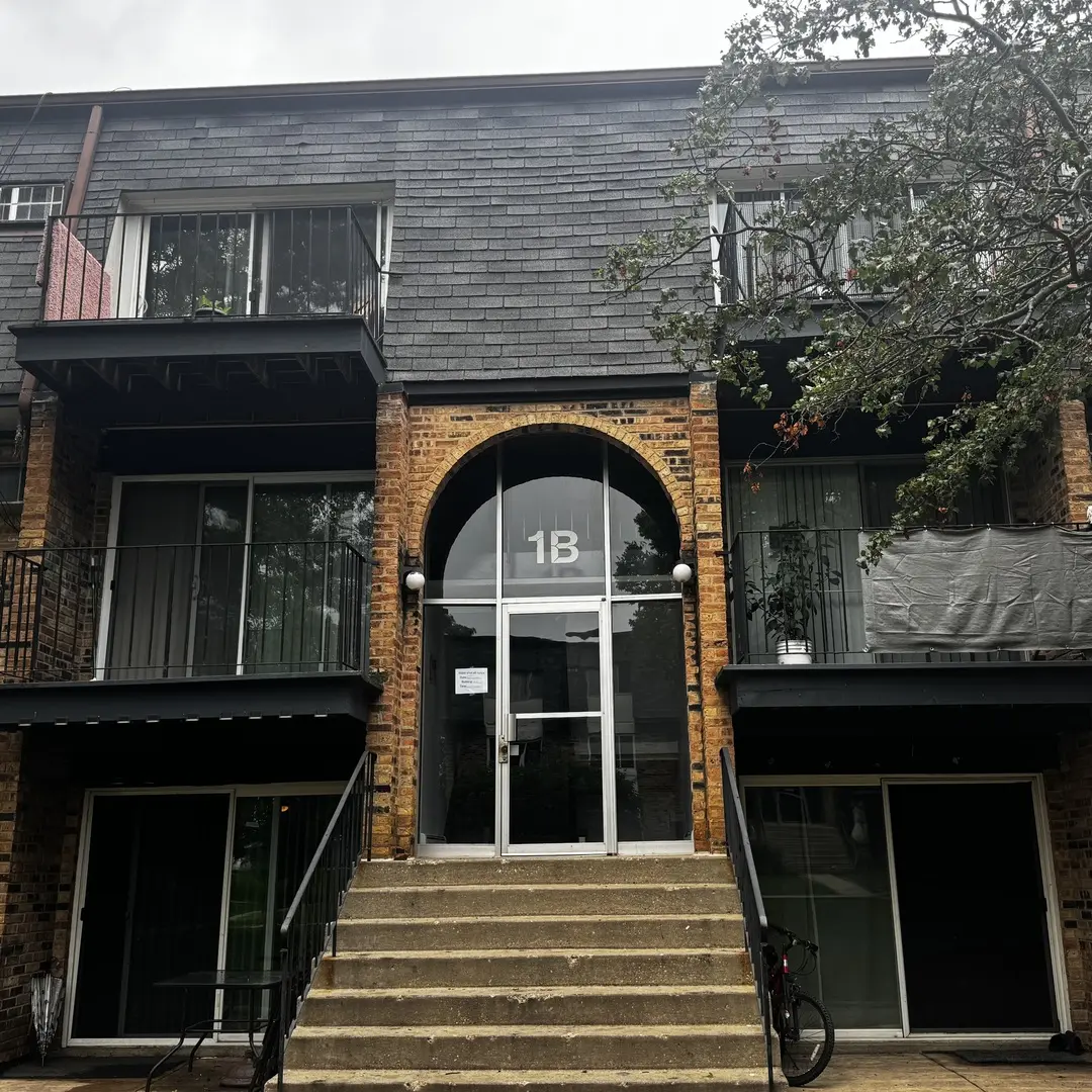 1B E Dundee Quarter DR #104, Palatine, IL 60074