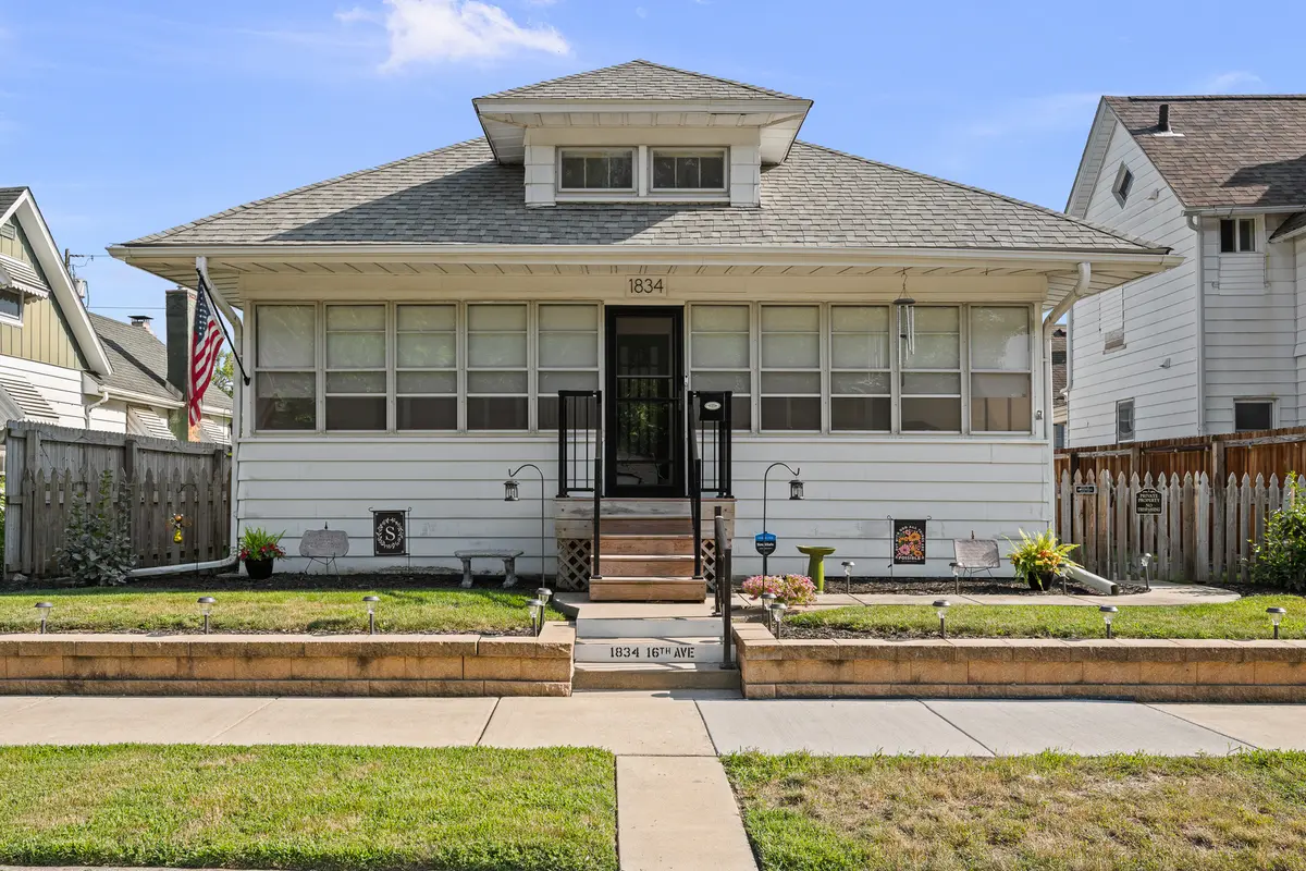 1834 16th AVE, Moline, IL 61265