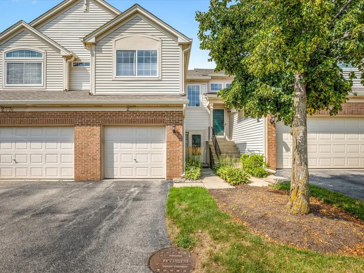 277 Nicole DR #D, South Elgin, IL 60177